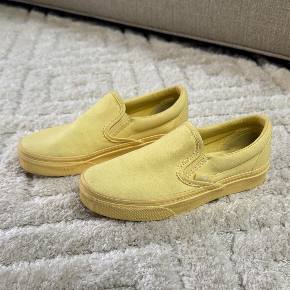 Authentic VANS size 5 women’s rare all yellow